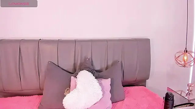 Freechat Cherllynn on StripChat