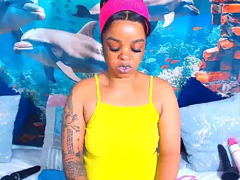 Cherrybootyjoy from StripChat is Freechat