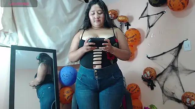 cherrycurvyyy from StripChat is Freechat