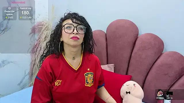 CHIARAJJONES from StripChat is Freechat