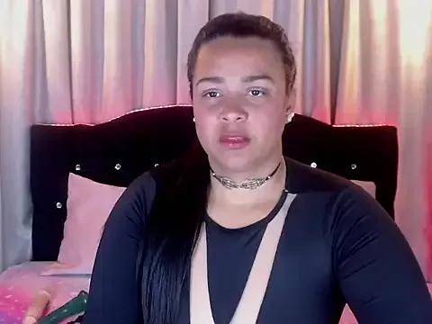 chiqui_hottie from StripChat is Freechat