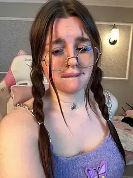 Try girls webcam shows. Sweet cute Free Performers.