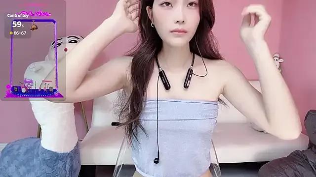 ChloeFozzy from StripChat is Freechat