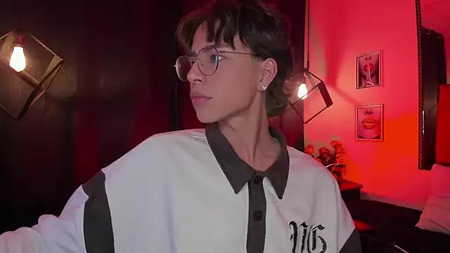 Christopher_77 from StripChat is Freechat