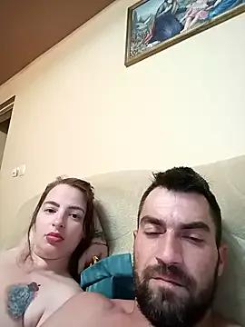 CleverPitzimitzi from StripChat is Freechat