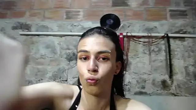 Try girls webcam shows. Sweet cute Free Performers.