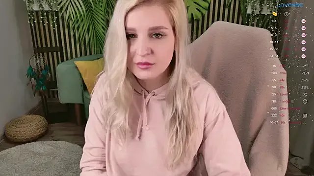 Freechat cold_blondie on StripChat