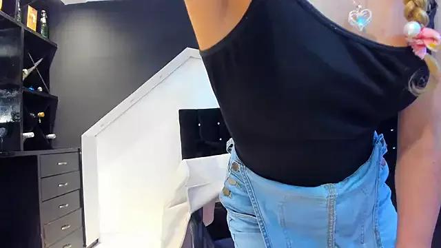 Try girls webcam shows. Sweet cute Free Performers.