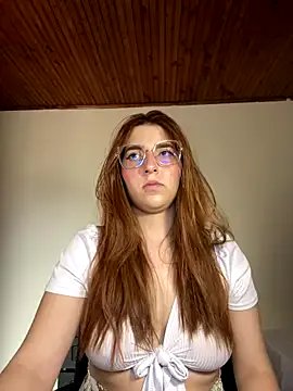 Freechat CoraVibes on StripChat