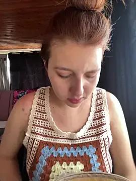 CoraVibes from StripChat is Freechat