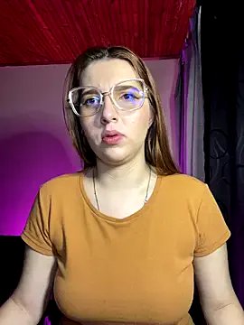 Freechat CoraVibes on StripChat