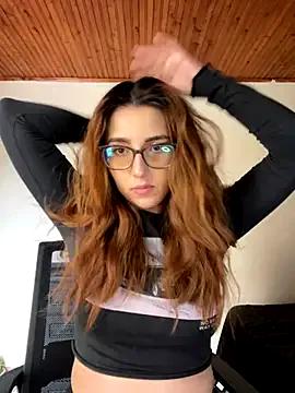 CoraVibes from StripChat is Freechat