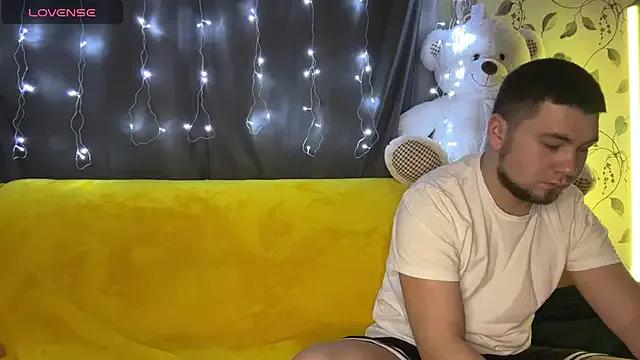 coupleinspire from StripChat is Freechat