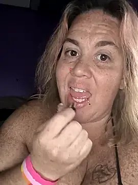 Freechat Courdles on StripChat