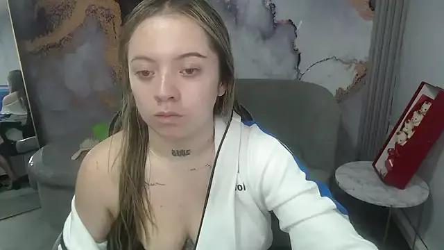 Cristal_v_1 from StripChat is Freechat