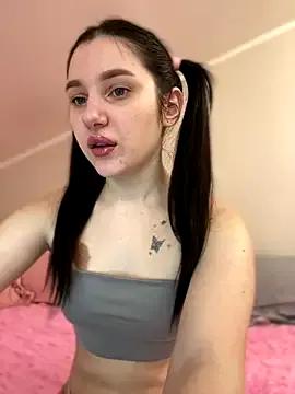 Cuddlies_Lili from StripChat is Freechat