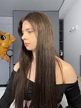 CurlyLara from StripChat