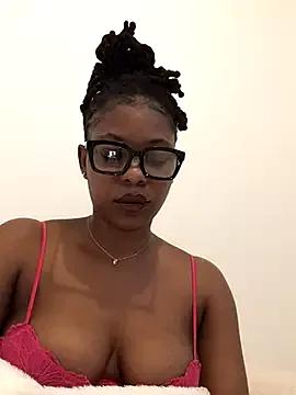CurvyGoddessXxx from StripChat is Freechat