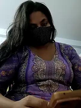 Cute-Faria from StripChat is Freechat
