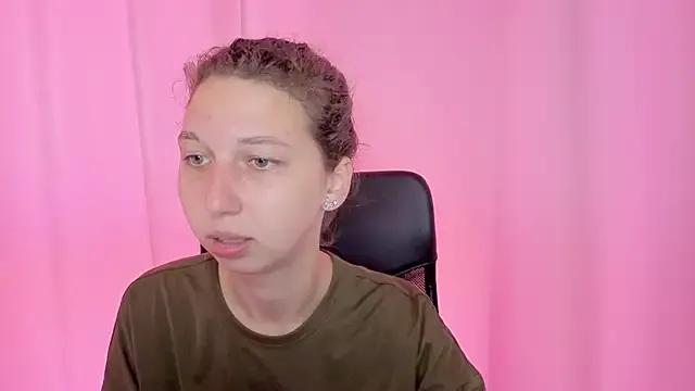 CuteEllii from StripChat is Freechat