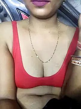 cutesoma2 from StripChat is Freechat