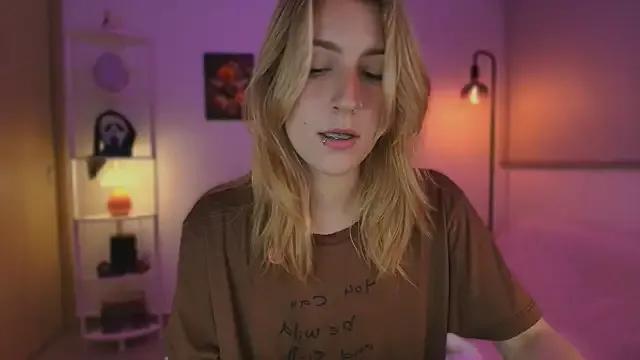 Freechat Dakotaa_ on StripChat