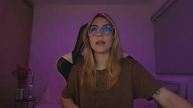 Freechat Dakotaa_ on StripChat