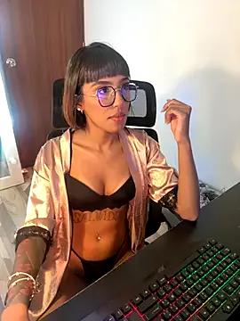 Try girls webcam shows. Sweet cute Free Performers.