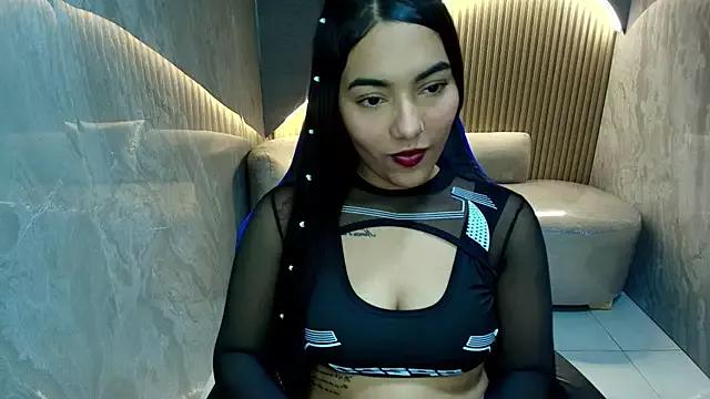 daniela_r_ from StripChat is Freechat