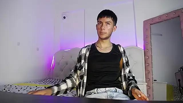 Danny_Rossy from StripChat is Freechat