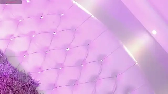 Freechat Daphnne_XXX on StripChat