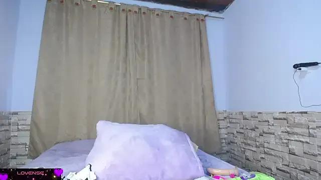DaraKat18 from StripChat is Freechat