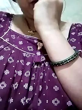 Darling8008 from StripChat is Freechat
