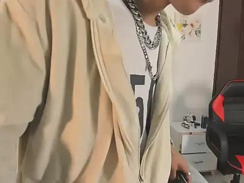 DemianSalvatore from StripChat