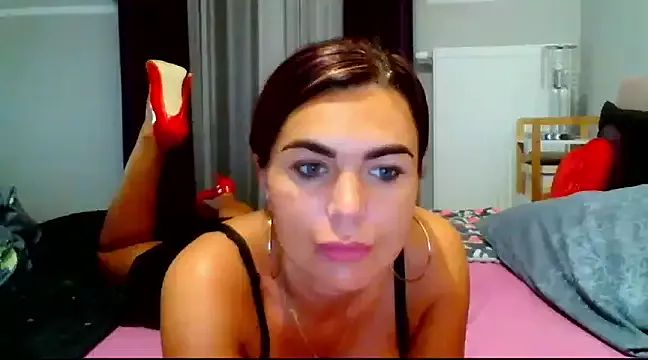 DESIREjenny from StripChat is Freechat