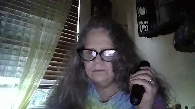 DestineeLoverGirl from StripChat is Freechat