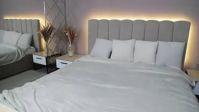 Freechat DianaMello on StripChat