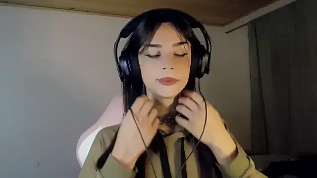 Dollbehavior_ from StripChat is Freechat