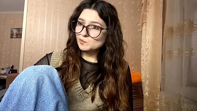 Try girls webcam shows. Sweet cute Free Performers.