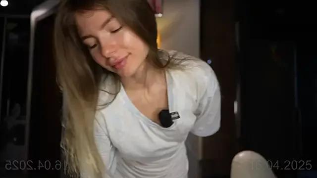 Try girls webcam shows. Sweet cute Free Performers.