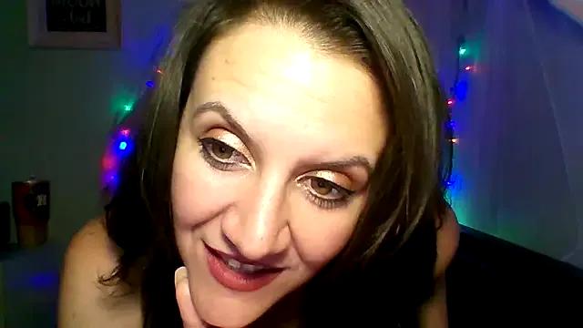 easy_briezy from StripChat is Freechat