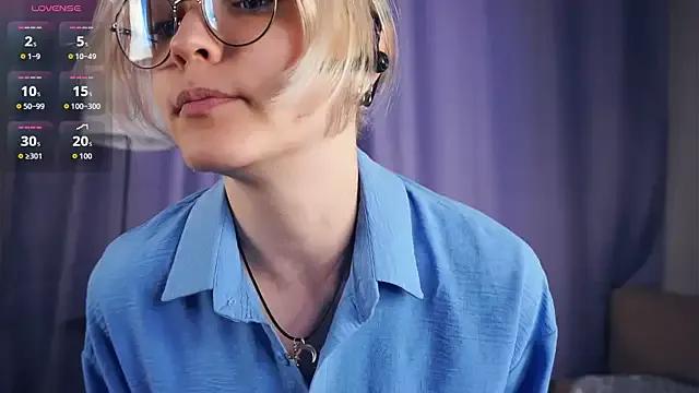 EdaKirkIin from StripChat