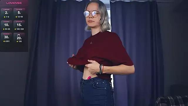 EdaKirkIin from StripChat