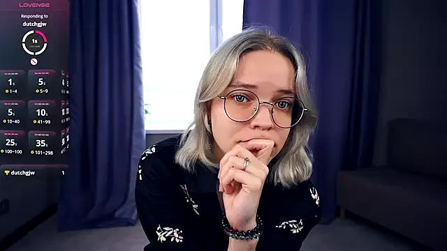 EdaKirkIin from StripChat
