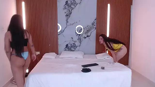 elara_rose from StripChat is Freechat
