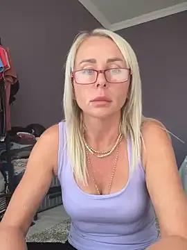 Private ElenabonyX on StripChat