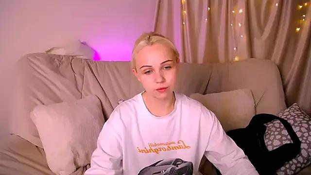 ElenaMonroe from StripChat