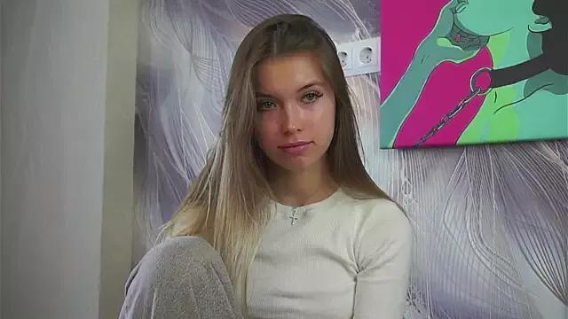 EleneDrews from StripChat is Freechat