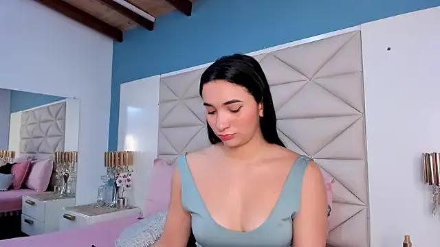 EliDurann from StripChat is Freechat