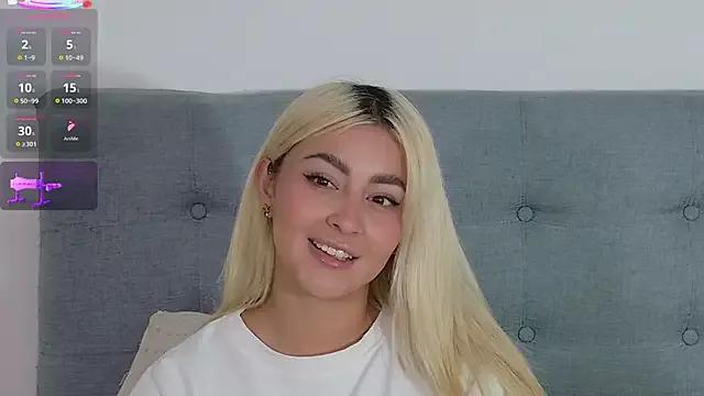 Elina_Hills from StripChat is Freechat